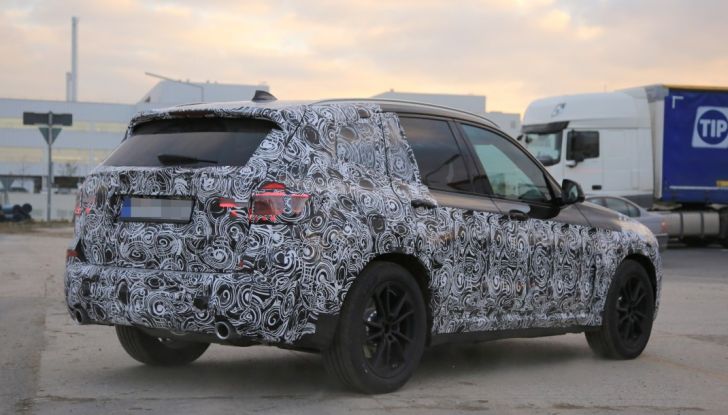 Nuova BMW X3 2017: le prime foto spia in Germania - Foto 8 di 26