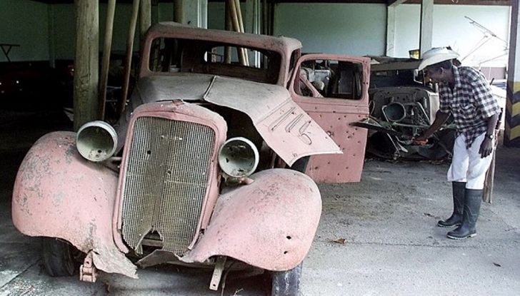 Le 5 auto più belle di Pablo Escobar, re dei Narcos - Foto 11 di 18