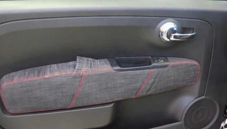 lapo elkann vende la fiat 500 pied de poule interno porta