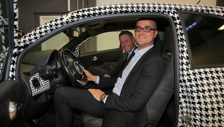 lapo elkann vende la fiat 500 pied de poule e non solo 33