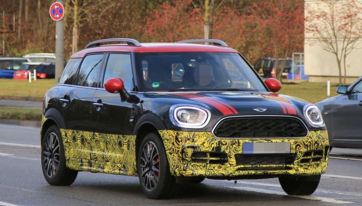 mini-countryman-john-cooper-works-foto-spia-con-meno-camuffature-2