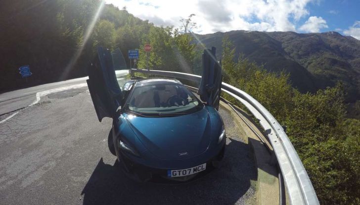 McLaren 570GT prova su strada e prestazioni - Foto 5 di 20