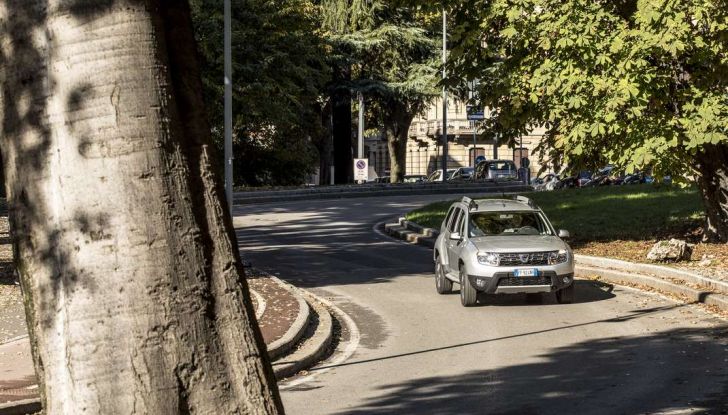 nuova dacia duster gpl prova su strada prezzi e prestazioni 1