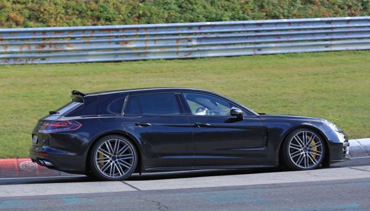 Porsche Panamera Shooting Brake, le foto spia della versione quasi definitiva - Foto 3 di 13