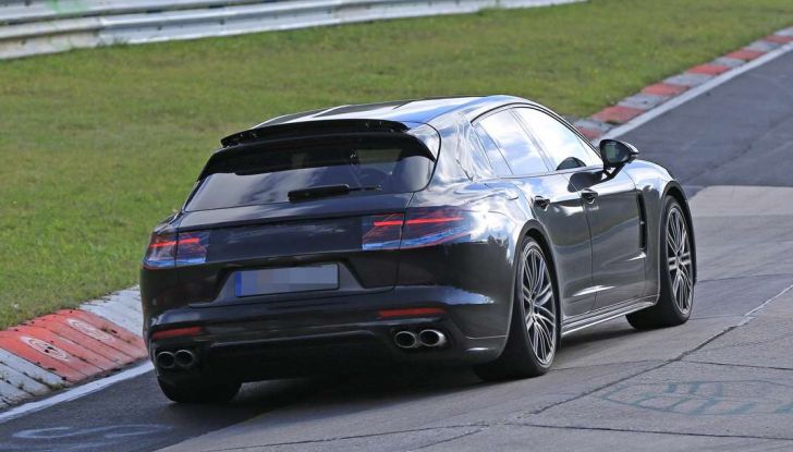 Porsche Panamera Shooting Brake, le foto spia della versione quasi definitiva - Foto 4 di 13