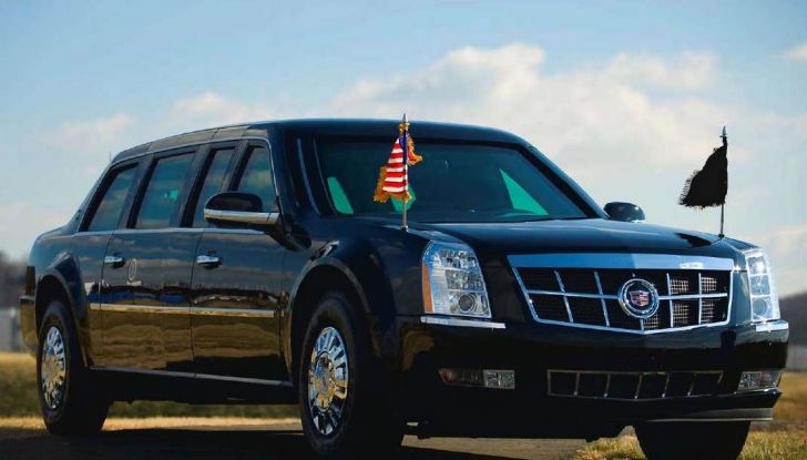 Trump vs Clinton: pronta la nuova limousine presidenziale - Foto 4 di 7