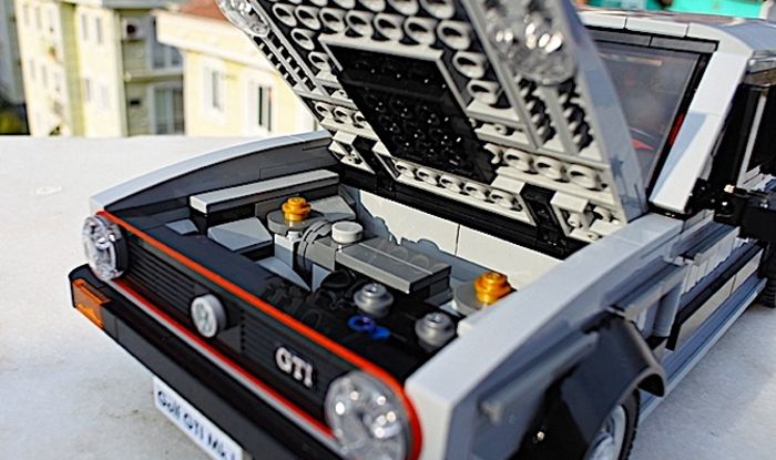 Volkswagen Golf Mk1 GTI con 1278 mattoncini di Lego - Foto 3 di 6
