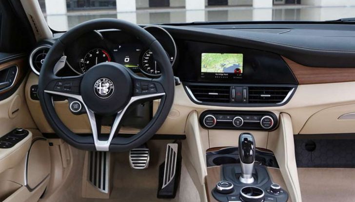 alfa romeo giulia station wagon interno