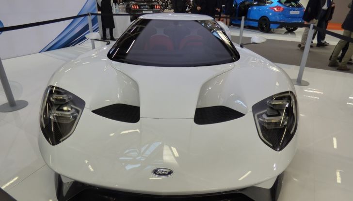 Ford GT 2017, frontale dall'alto.
