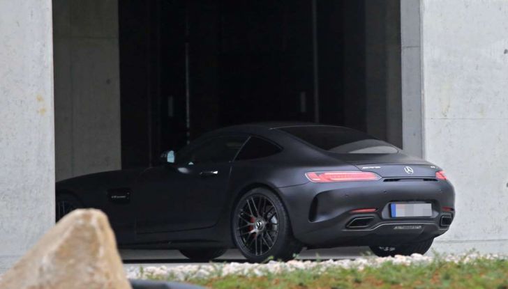 Mercedes AMG GT C Coupé Edition 50 spiata senza veli in anteprima assoluta - Foto 8 di 18