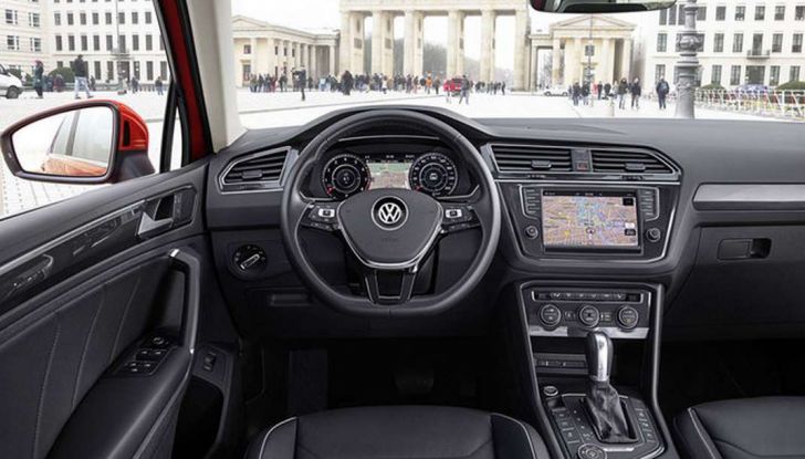 Nuova Volkswagen Tiguan, prova su strada della versione 1.6 TDI da 115 CV - Foto 23 di 24