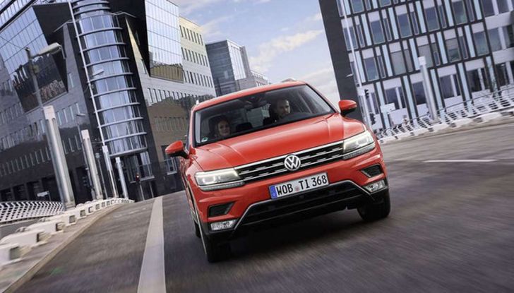 Nuova Volkswagen Tiguan, prova su strada della versione 1.6 TDI da 115 CV - Foto 11 di 24