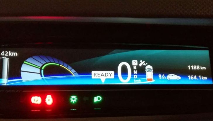 Renault Zoe 40, prova su strada della compatta 100% elettrica - Foto 15 di 15