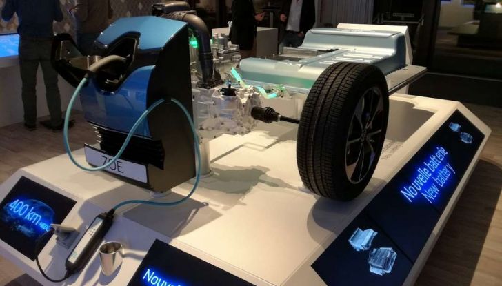 Renault Zoe 40, prova su strada della compatta 100% elettrica - Foto 10 di 15