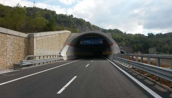 Salerno-Reggio Calabria sarà la prima autostrada per auto a guida autonoma - Foto 5 di 9