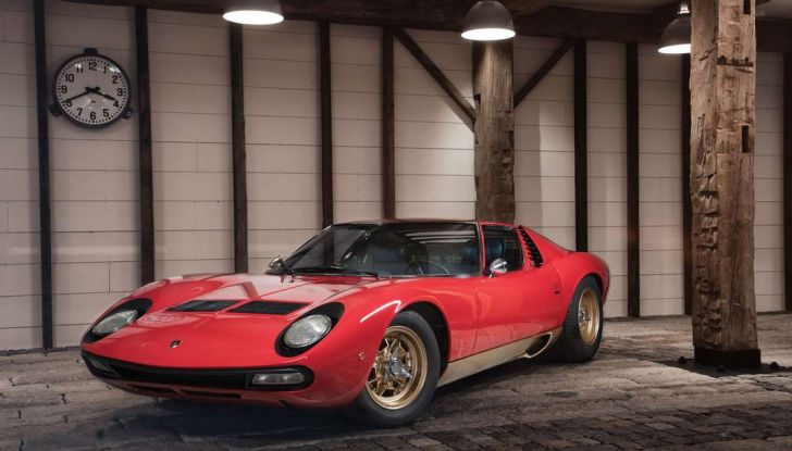 Una Lamborghini Miura SV del 1971 in condizioni perfette va all’asta - Foto 1 di 24