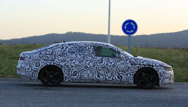 Volkswagen Arteon, prime foto spia dell’erede della VW CC - Foto 4 di 9