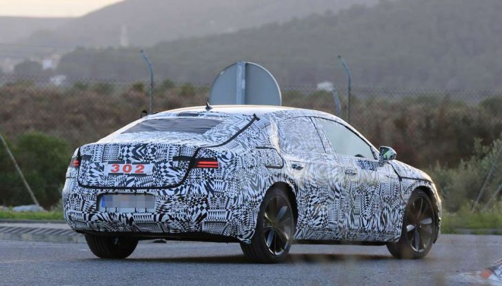 Volkswagen Arteon, prime foto spia dell’erede della VW CC - Foto 8 di 9