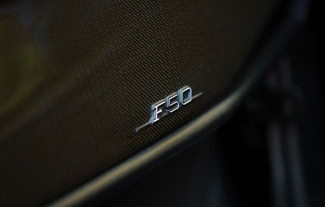 Una Ferrari F50 nera all'asta per oltre 3 milioni di dollari logo F50