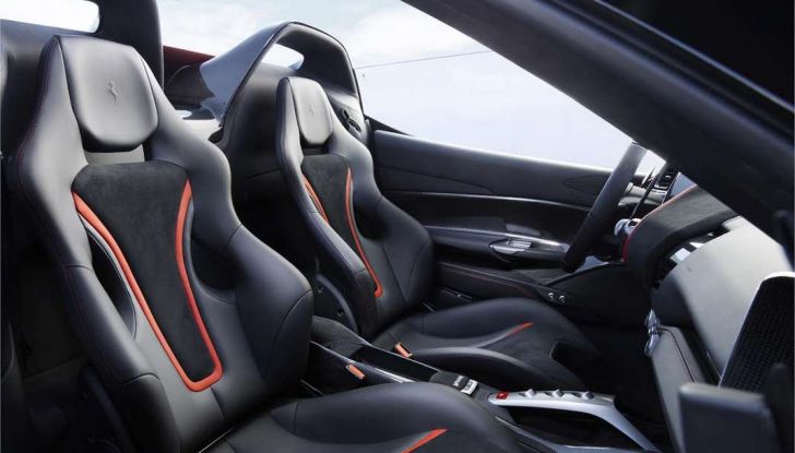 ferrari j50 ufficiali interno