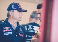 Carlos Sainz si ritira dalla Dakar 2017