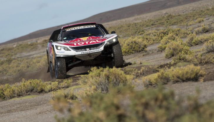 Tripletta delle Peugeot 3008DKR nella seconda parte della tappa marathon - Foto 2 di 5