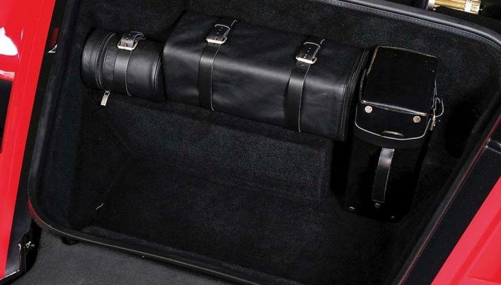 la ferrari enzo di tommy hilfiger finisce all'asta 27