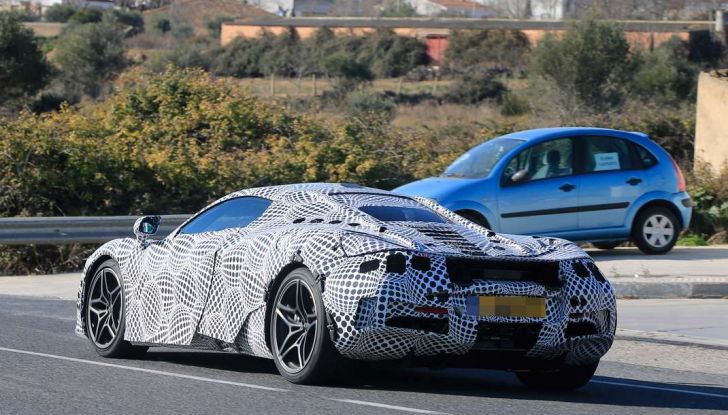 McLaren P14, nuove immagini spia in attesa del debutto (2)