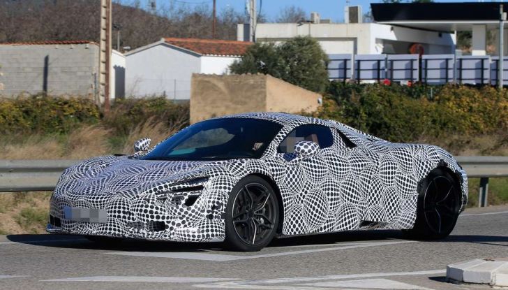 McLaren P14, nuove immagini spia in attesa del debutto (7)