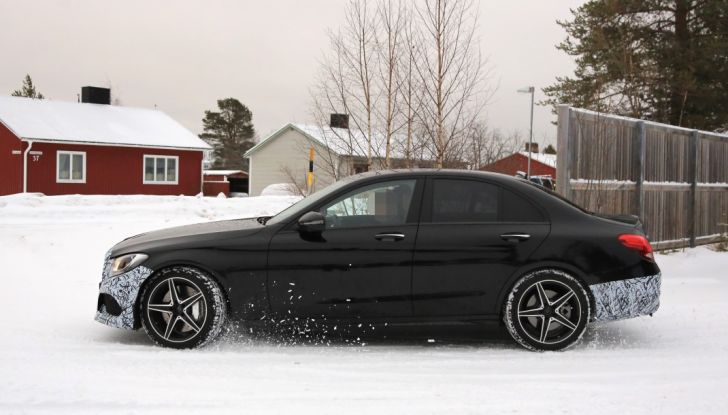 Mercedes AMG C43 4MATIC: facelift per il 2018 - Foto 13 di 16