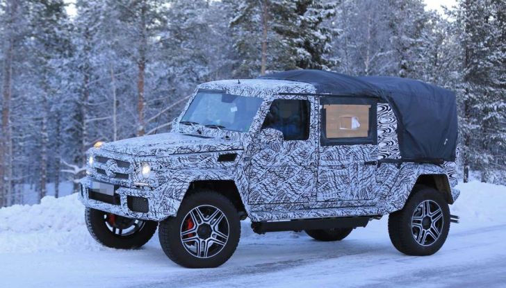Mercedes Classe G500 4×4 Pickup prime immagini spia del prototipo - Foto 18 di 30
