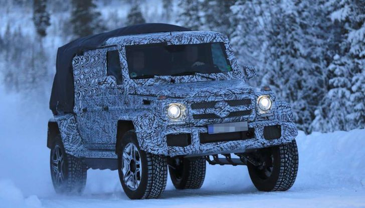 Mercedes Classe G500 4×4 Pickup prime immagini spia del prototipo - Foto 1 di 30
