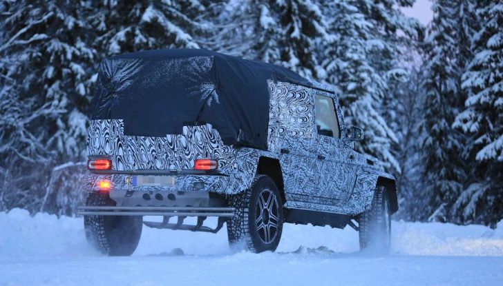 Mercedes Classe G500 4×4 Pickup prime immagini spia del prototipo - Foto 5 di 30