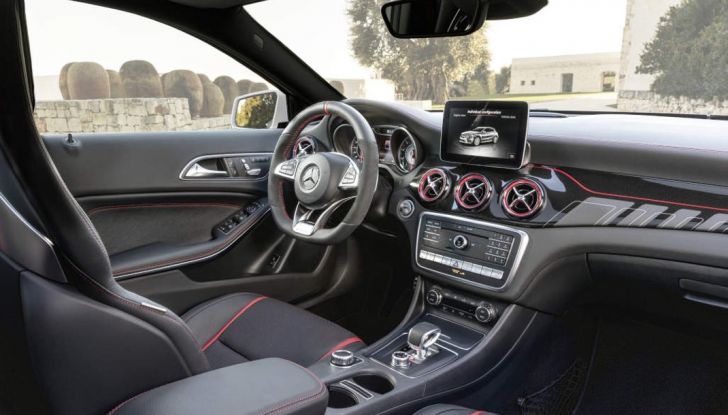 Mercedes GLA: motorizzazioni, allestimenti e dispositivi di sicurezza - Foto 4 di 30