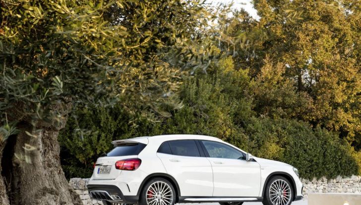 Mercedes GLA: motorizzazioni, allestimenti e dispositivi di sicurezza - Foto 17 di 30