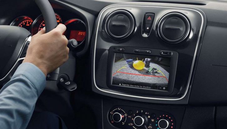 Nuova Dacia Sandero Stepway guida