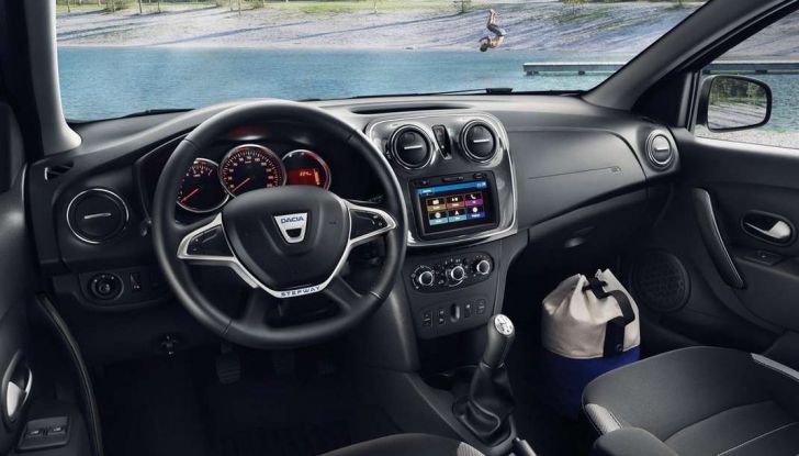 Nuova Dacia prova su strada postazione di guida