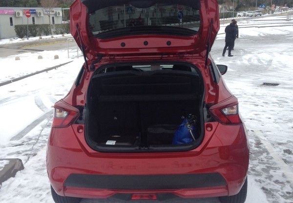 Nuova Nissan Micra, la prova su strada della 5° generazione - Foto 5 di 17