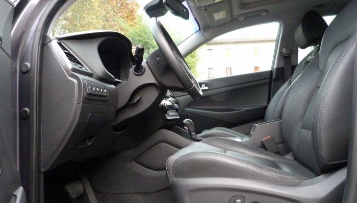 Hyundai Tucson 2.0 CRDi da 185CV dettagli interni.