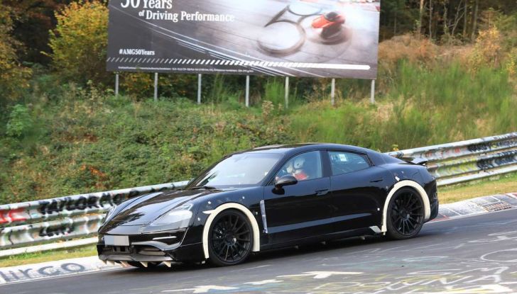 Porsche Mission E: l’elettrica pura su base Panamera - Foto 28 di 29