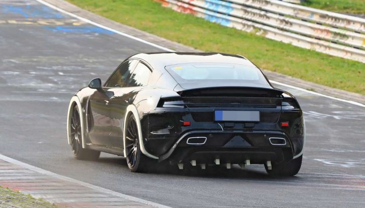 Porsche Mission E: l’elettrica pura su base Panamera - Foto 12 di 29