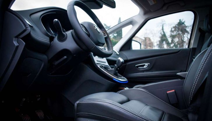 Renault Scenic 1.5 dCi 110 CV, prova su strada e impressioni di guida - Foto 25 di 30