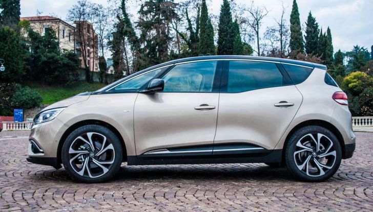 Renault Scenic 1.5 dCi 110 CV, prova su strada e impressioni di guida - Foto 5 di 30