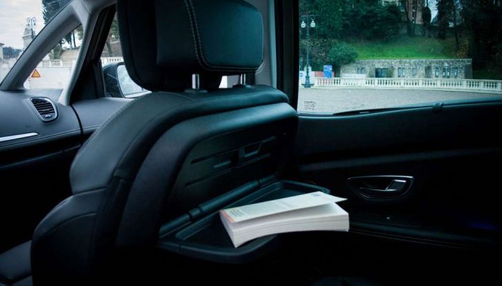 Renault Scenic 1.5 dCi 110 CV, prova su strada e impressioni di guida - Foto 13 di 30