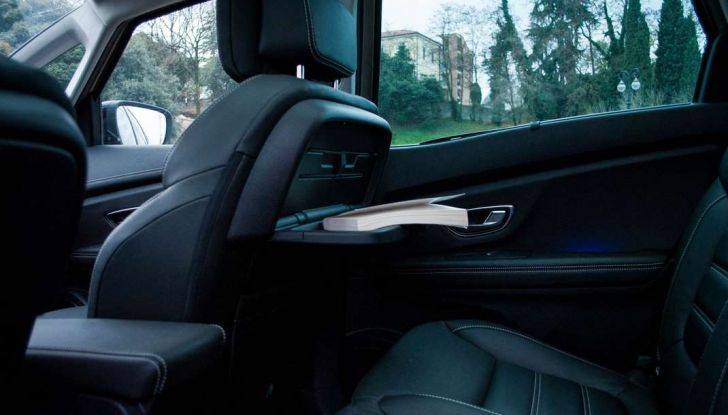 Renault Scenic 1.5 dCi 110 CV, prova su strada e impressioni di guida - Foto 14 di 30
