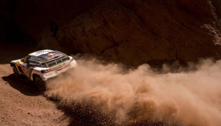 Le Peugeot 3008DKR al comando della Dakar - Foto 5 di 6