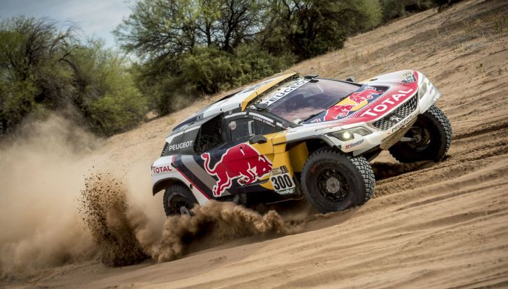 Un duello sul filo del rasoio per le PEUGEOT 3008DKR - Foto 1 di 5
