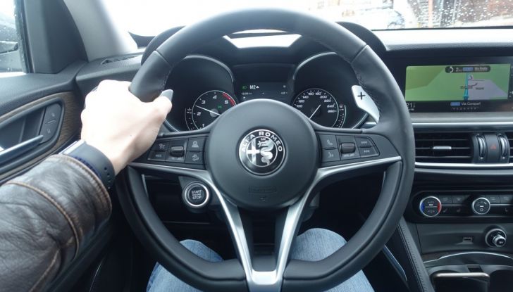 Prova su strada: Stelvio, il primo SUV nella storia Alfa Romeo - Foto 39 di 41