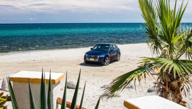 Audi Q5 ufficiali dinamiche 2017, sulla spiaggia.