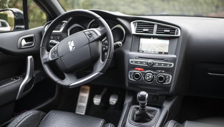 La nostra prova della nuova DS4 1.6 da 211C: dinamica e versatile - Foto 8 di 15